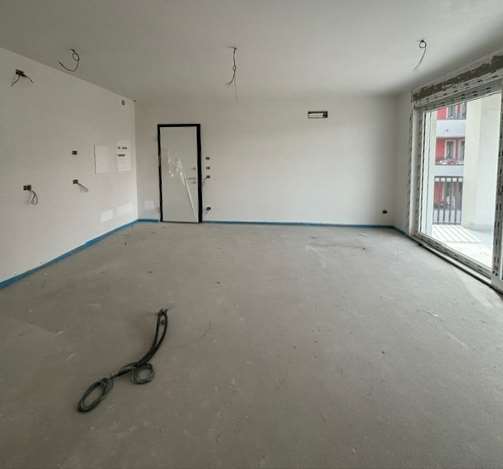 VENDITA 4 Locali, Vedano al Lambro, 350.000 Euro