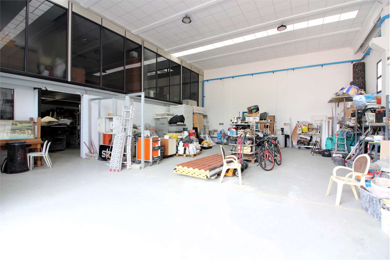 VENDITA Capannone, Roncello, 245.000 Euro