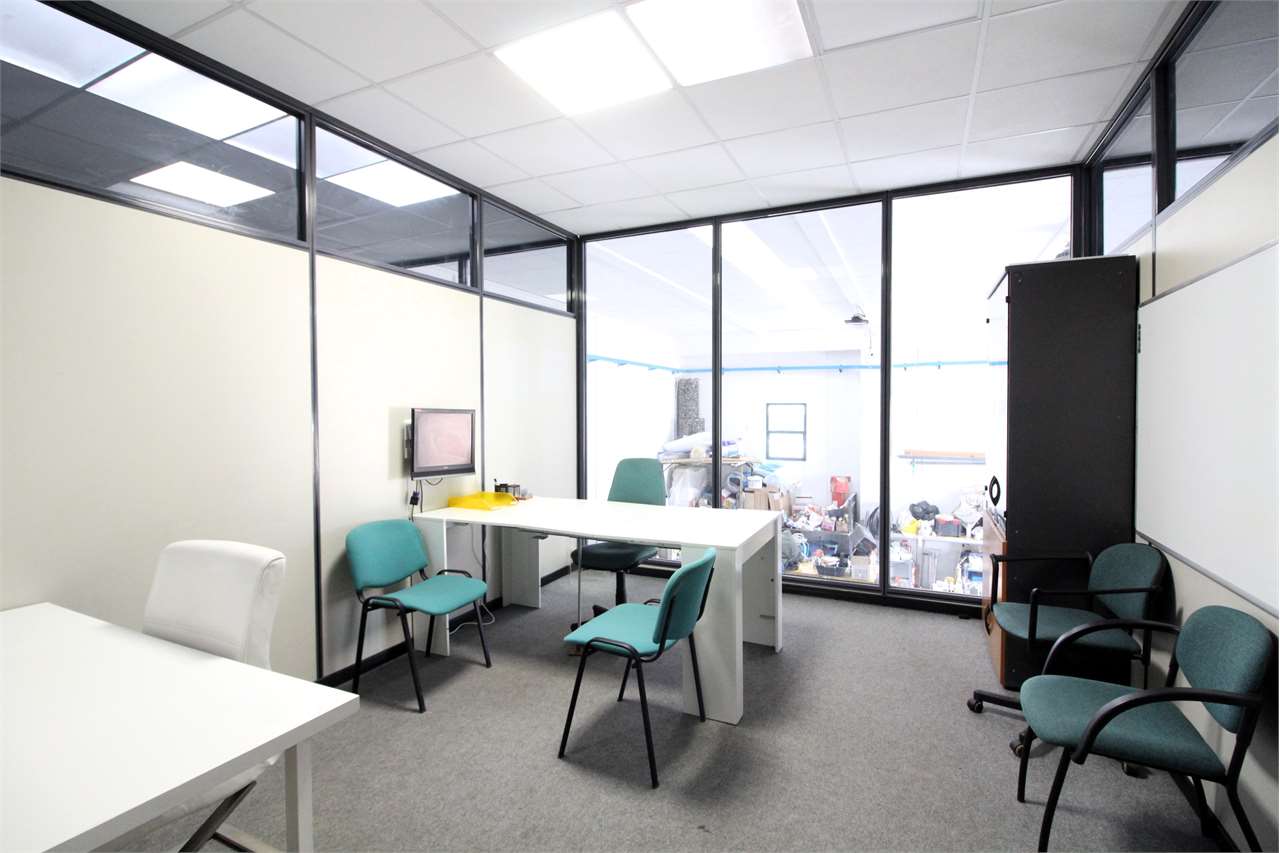 VENDITA Capannone, Roncello, 245.000 Euro