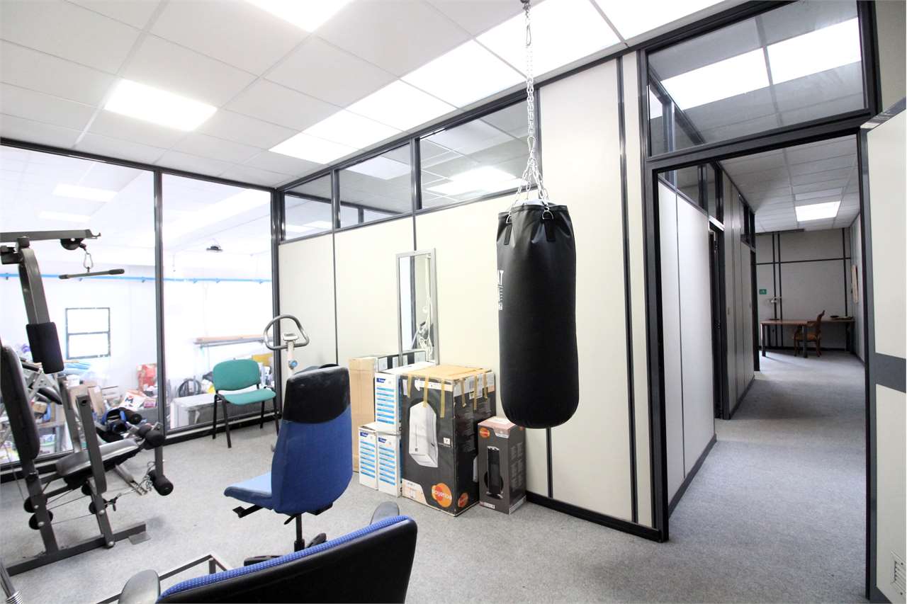 VENDITA Capannone, Roncello, 245.000 Euro