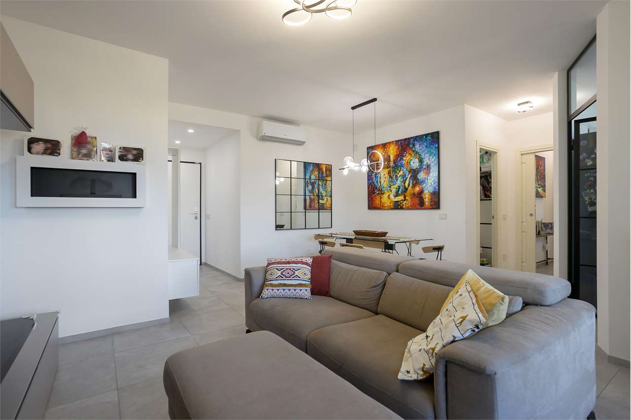 VENDITA 3 Locali, Milano, 658.000 Euro