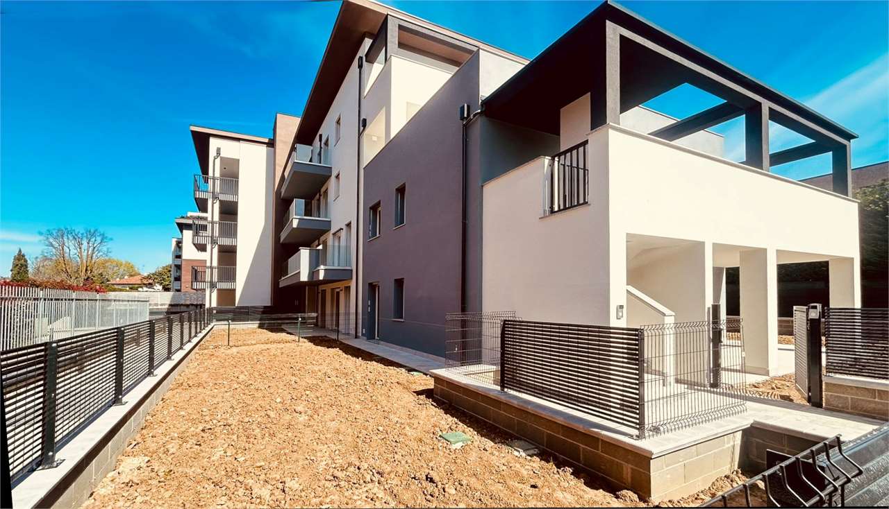VENDITA 4 Locali, Vedano al Lambro, 425.000 Euro