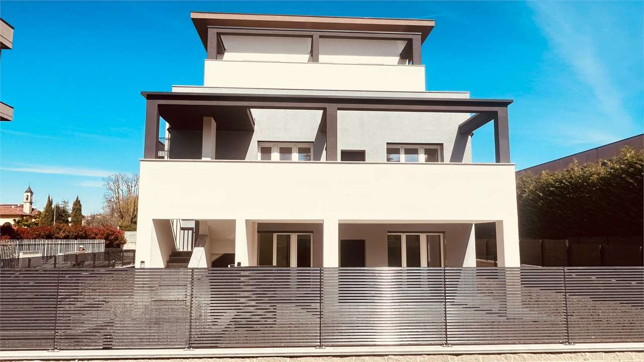 VENDITA 4 Locali, Lissone, 350.000 Euro