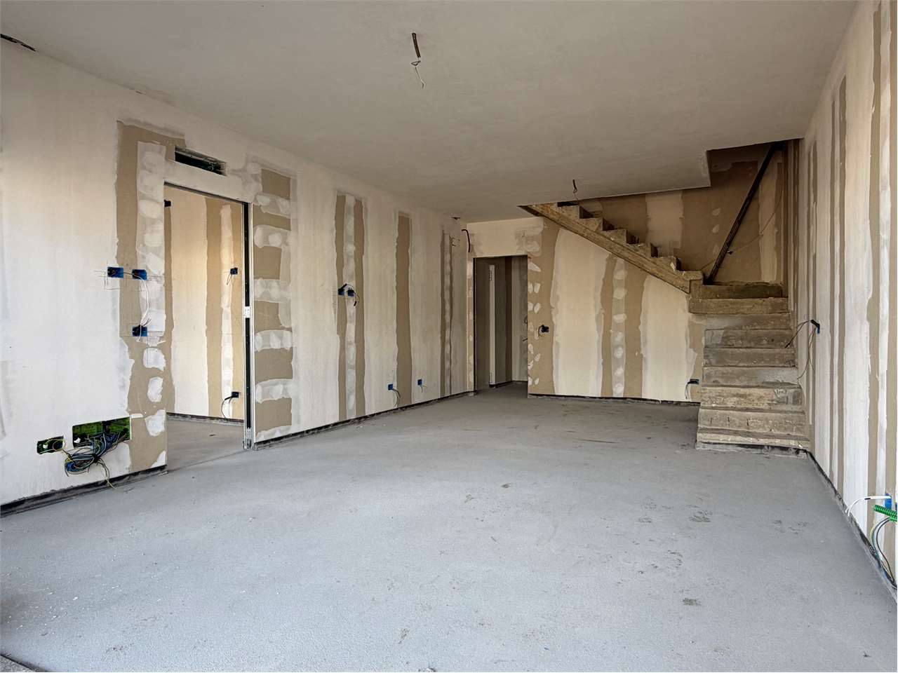 VENDITA Villetta schiera, Pozzo d'Adda, 326.000 Euro