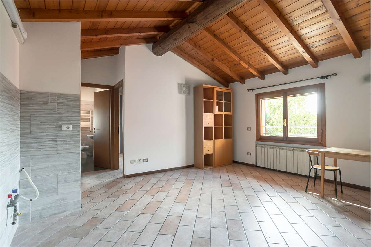 VENDITA 2 Locali, Trezzano Rosa, 85.000 Euro