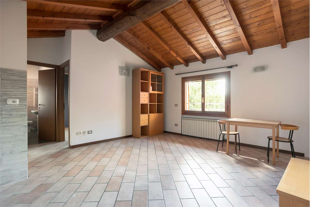 VENDITA 2 Locali, Trezzano Rosa, 85.000 Euro