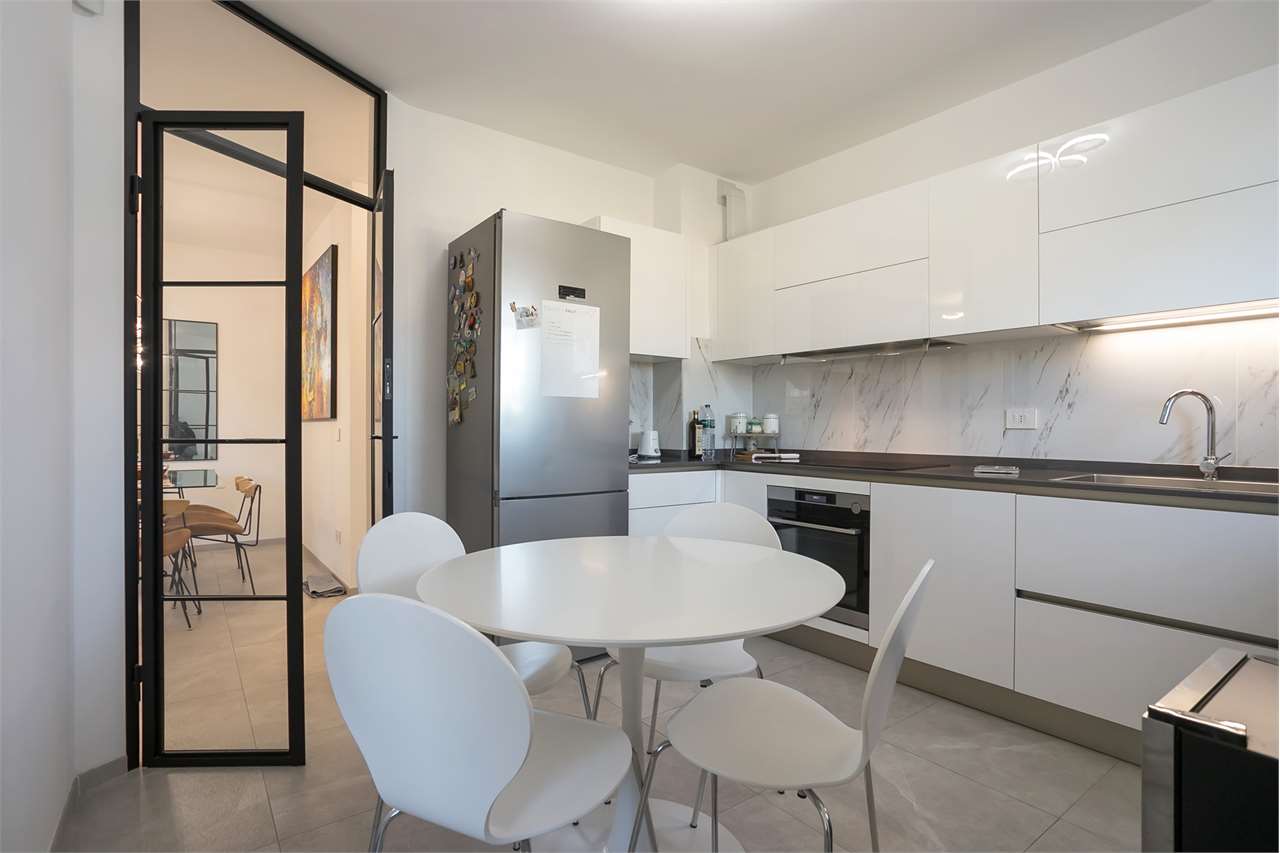 VENDITA 3 Locali, Milano, 586.000 Euro