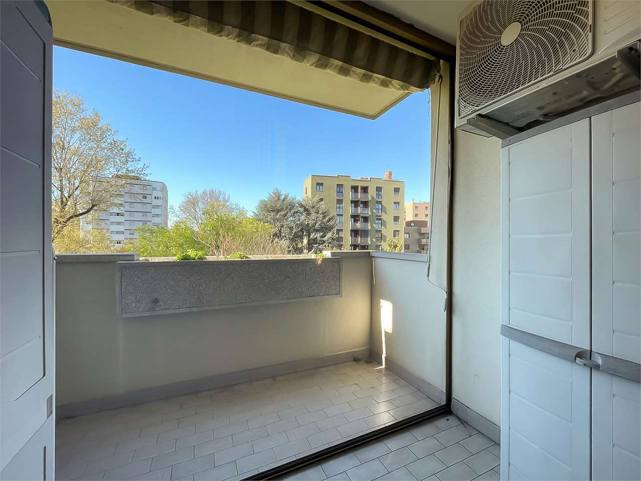 VENDITA 3 Locali, Milano, 586.000 Euro