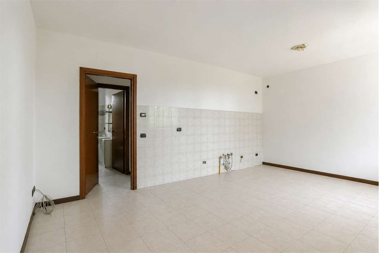 VENDITA 2 Locali, Brembate, 124.000 Euro