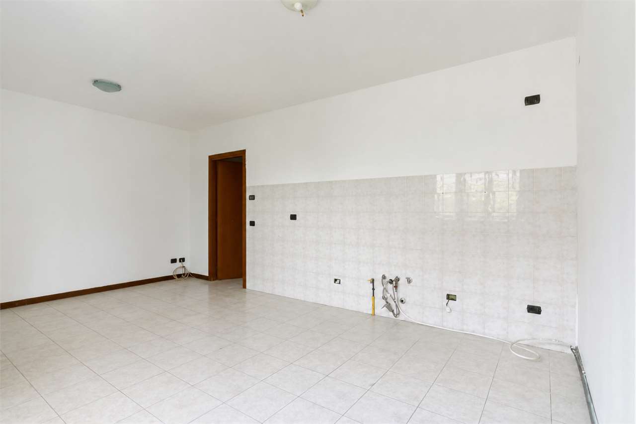 VENDITA 2 Locali, Brembate, 124.000 Euro