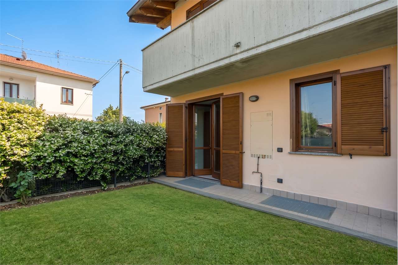 VENDITA 2 Locali, Brembate, 124.000 Euro