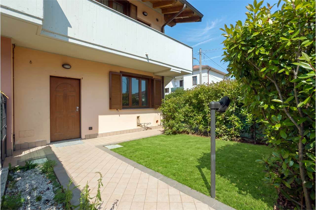 VENDITA 2 Locali, Brembate, 124.000 Euro