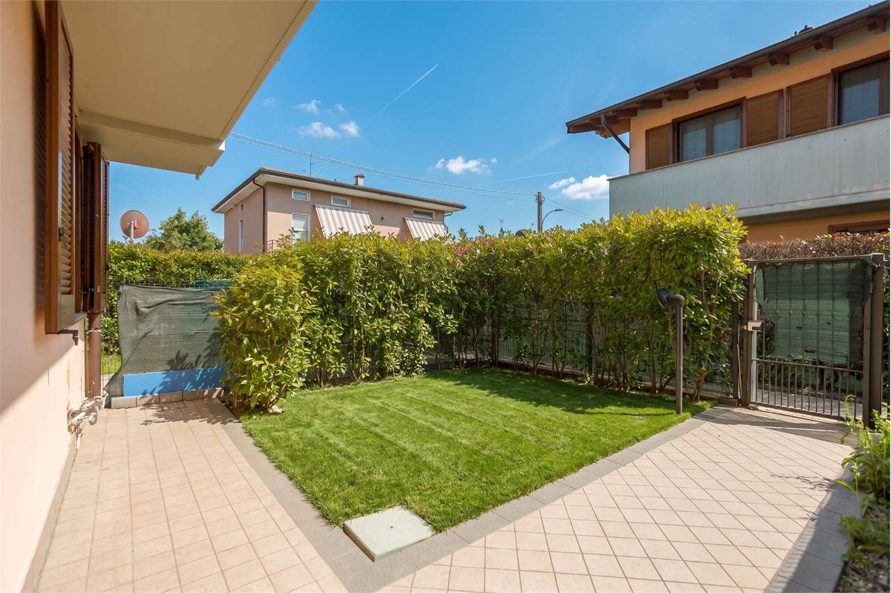 VENDITA 2 Locali, Brembate, 124.000 Euro