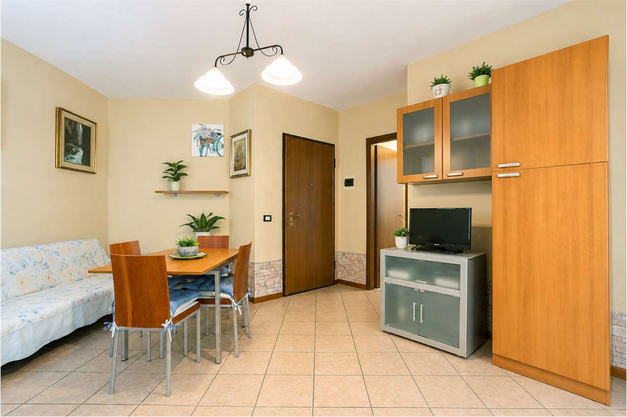 VENDITA 2 Locali, Bellinzago Lombardo, 105.000 Euro