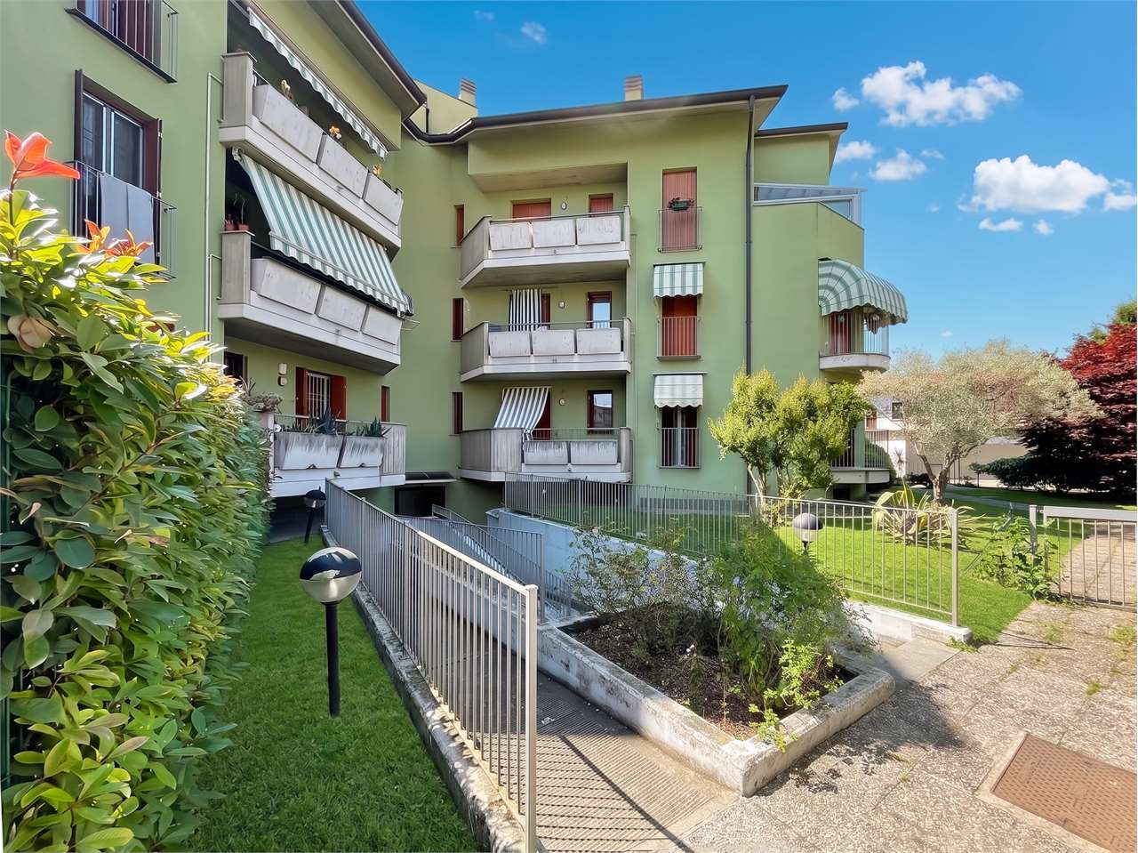 VENDITA 2 Locali, Bellinzago Lombardo, 105.000 Euro