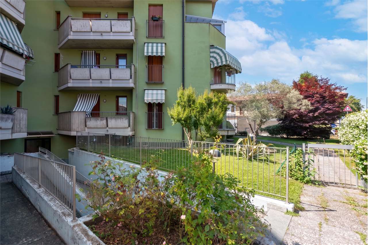 VENDITA 2 Locali, Bellinzago Lombardo, 105.000 Euro
