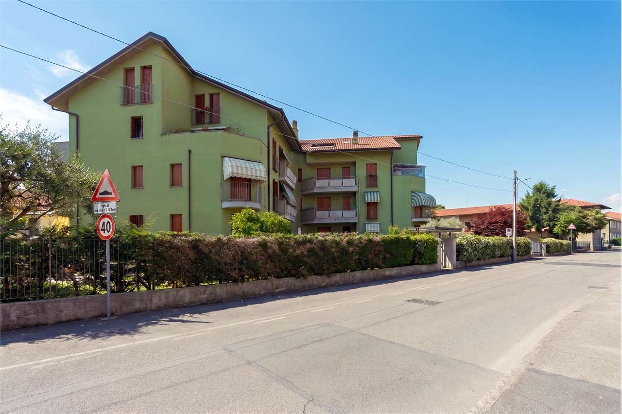 VENDITA 2 Locali, Bellinzago Lombardo, 105.000 Euro