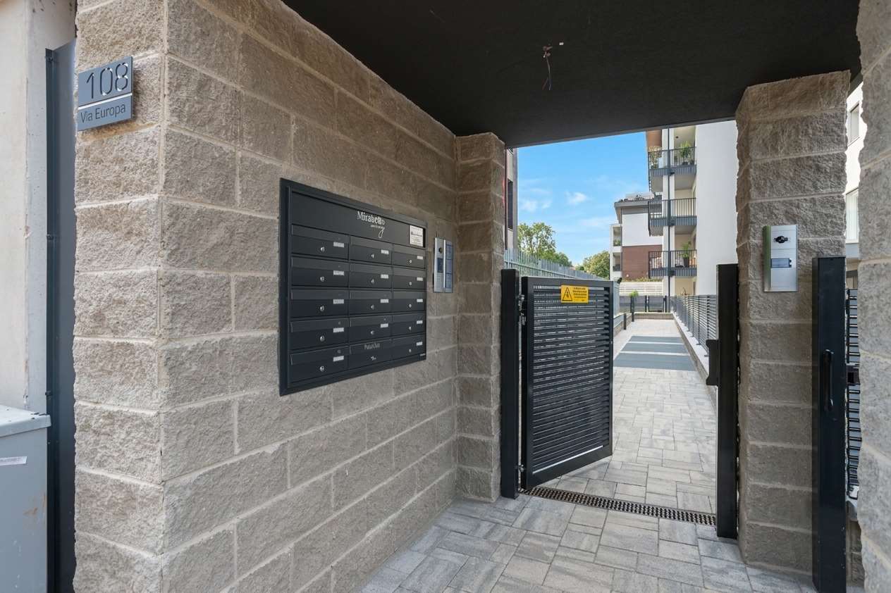 VENDITA 4 Locali, Vedano al Lambro, 350.000 Euro