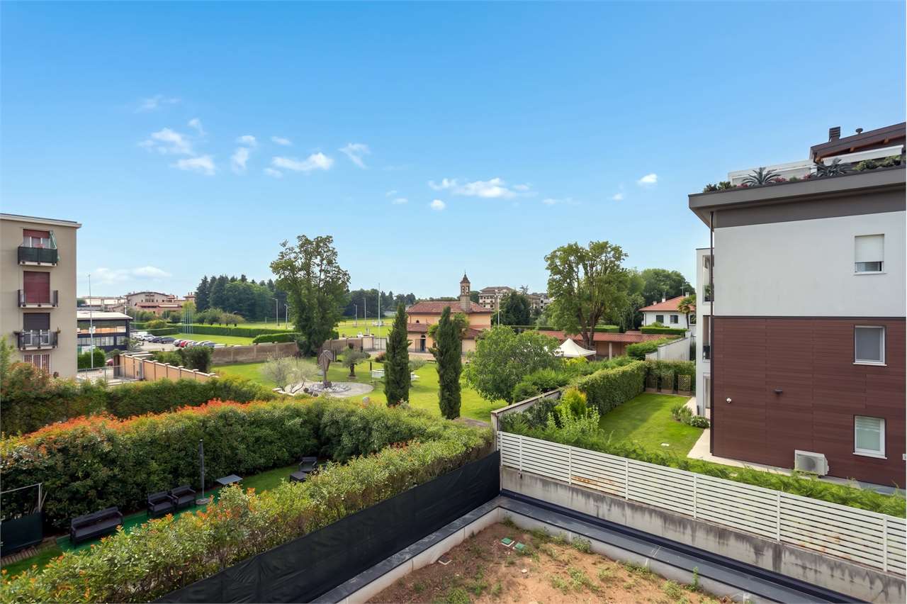 VENDITA 4 Locali, Vedano al Lambro, 425.000 Euro