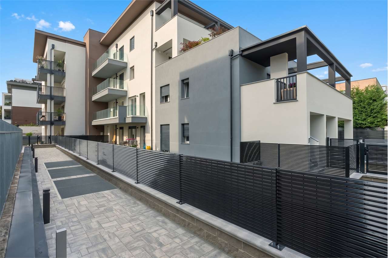 VENDITA 4 Locali, Vedano al Lambro, 425.000 Euro