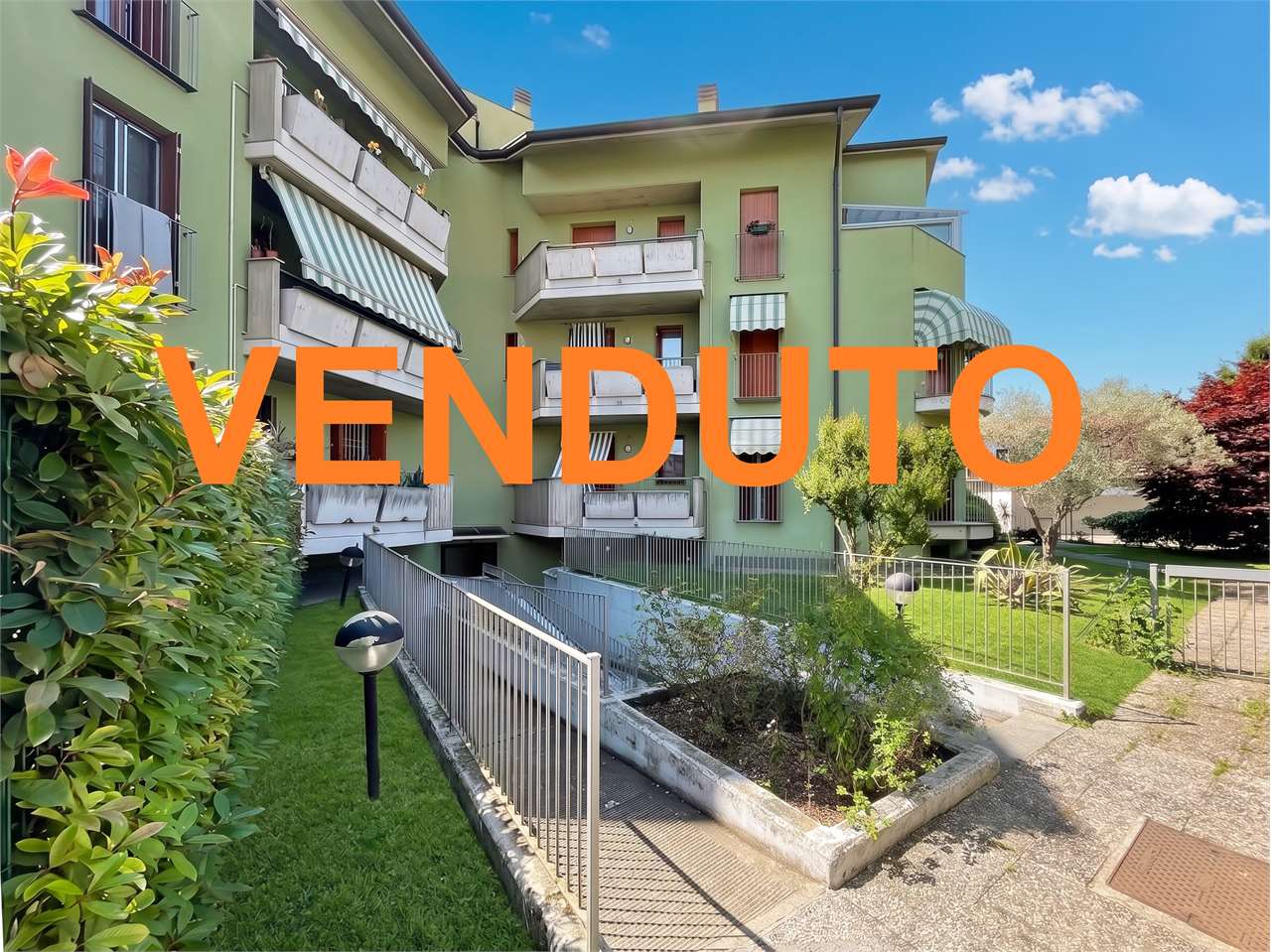 VENDITA 2 Locali, Bellinzago Lombardo, 105.000 Euro