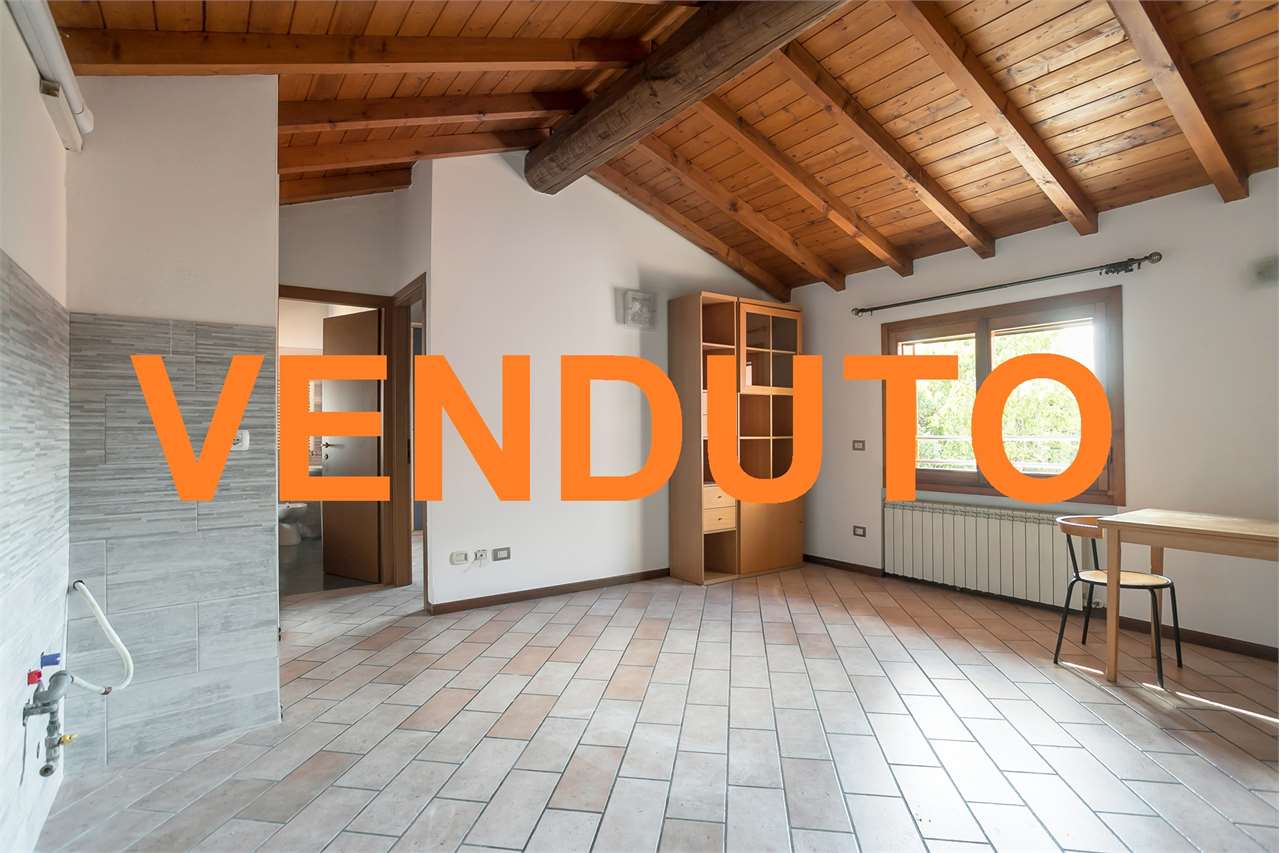 VENDITA 2 Locali, Trezzano Rosa, 85.000 Euro