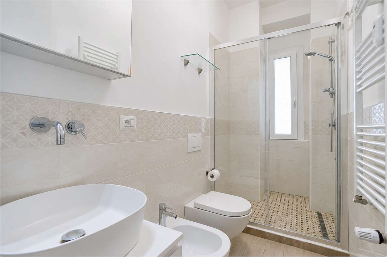 VENDITA 2 Locali, Milano, 319.000 Euro