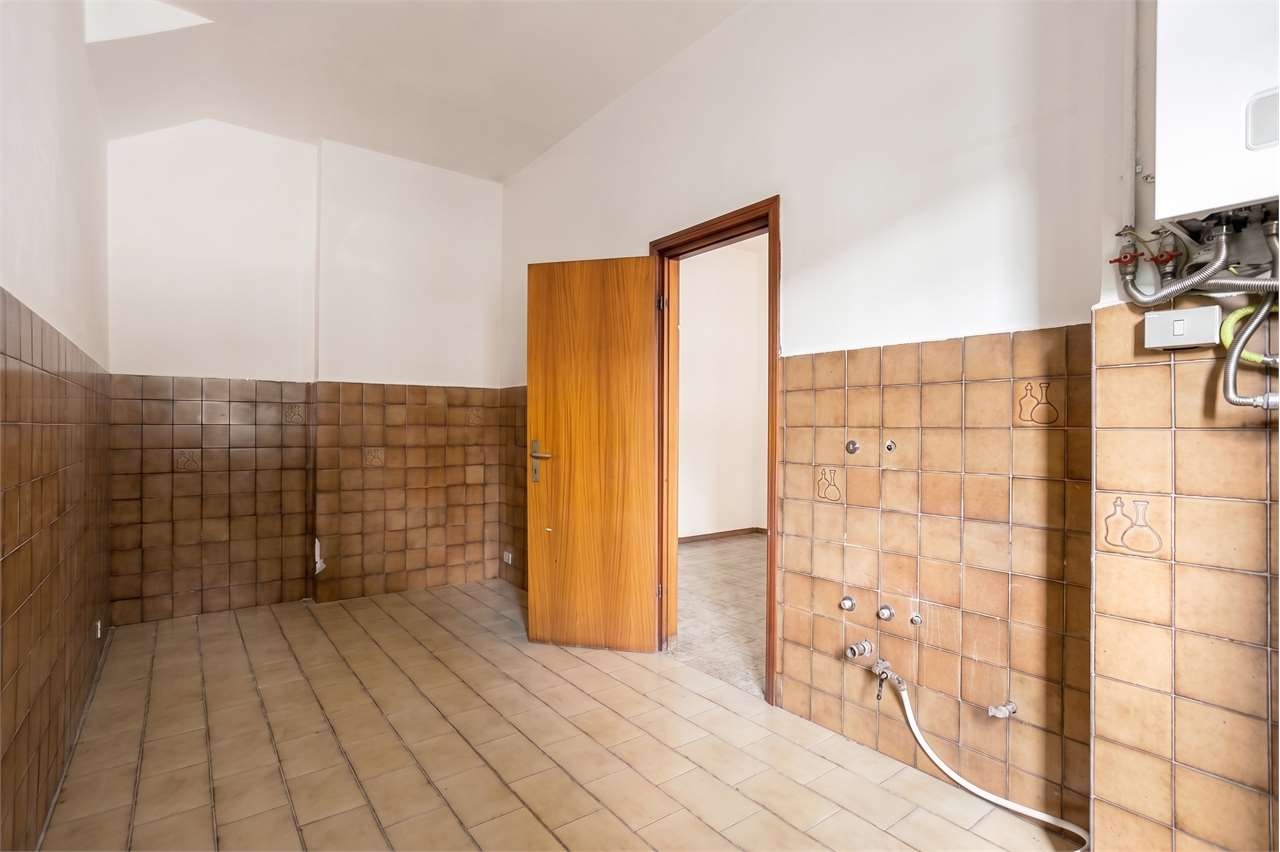 VENDITA 3 Locali, Brembate, 120.000 Euro
