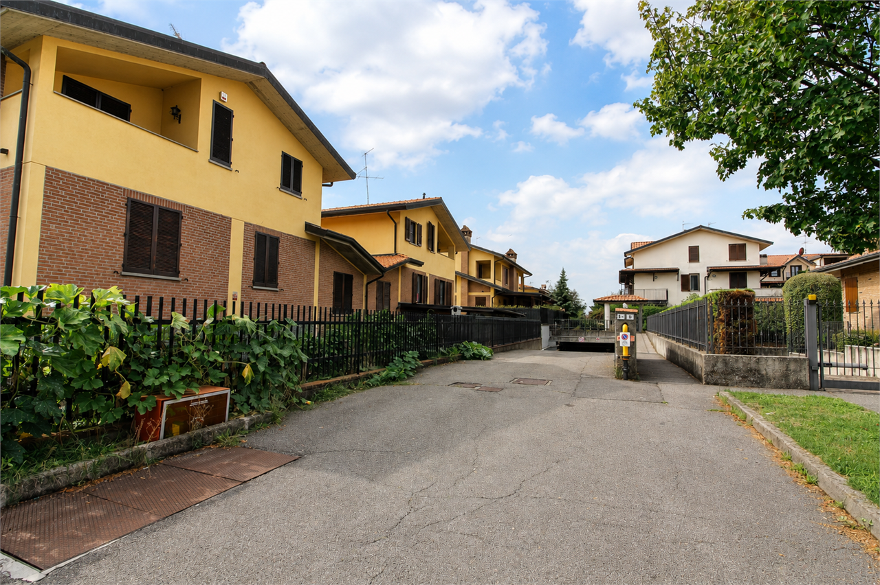 VENDITA Box, Trezzano Rosa, 23.000 Euro