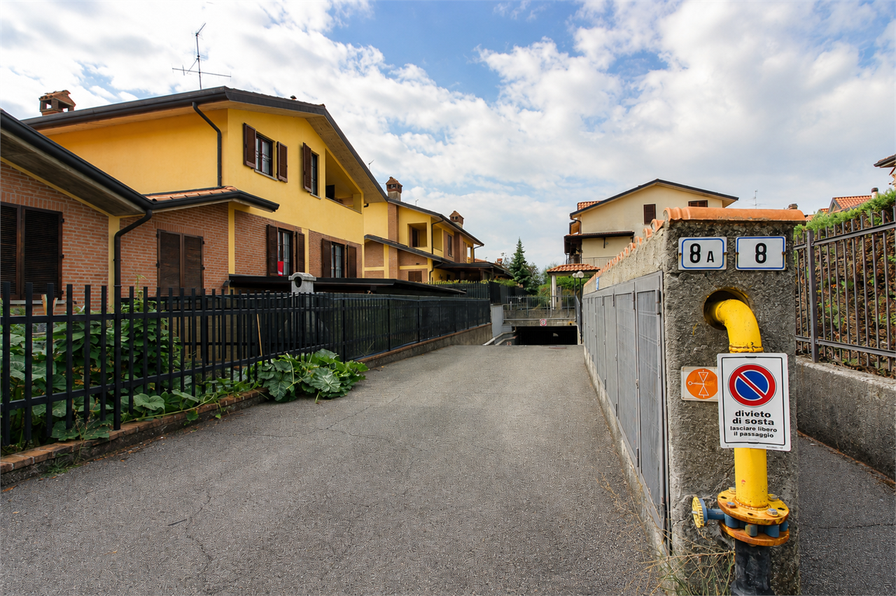 VENDITA Box, Trezzano Rosa, 23.000 Euro