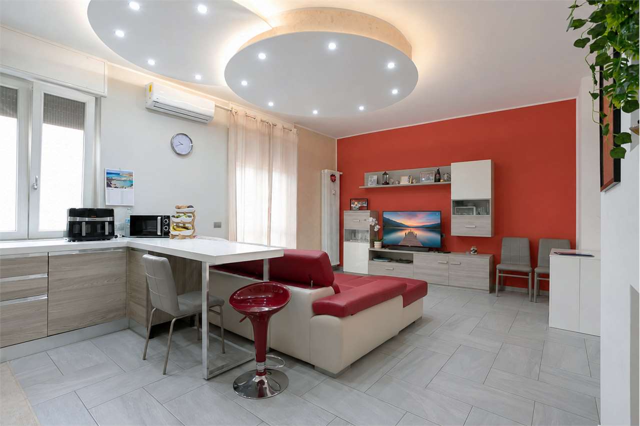 VENDITA 2 Locali, Monza, 157.000 Euro