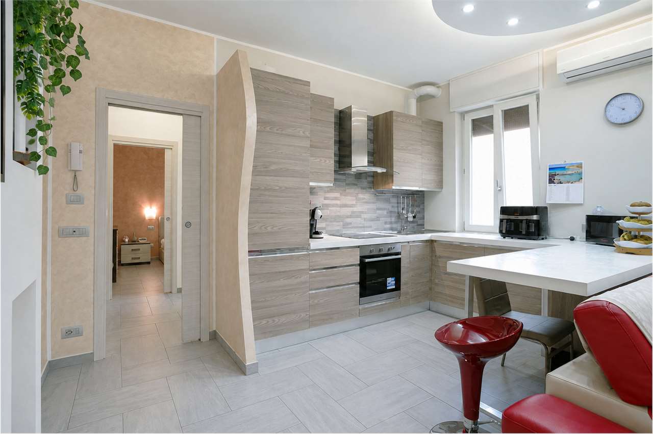 VENDITA 2 Locali, Monza, 157.000 Euro