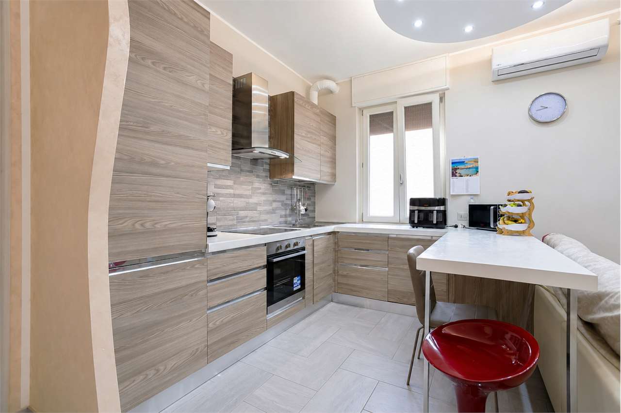 VENDITA 2 Locali, Monza, 157.000 Euro