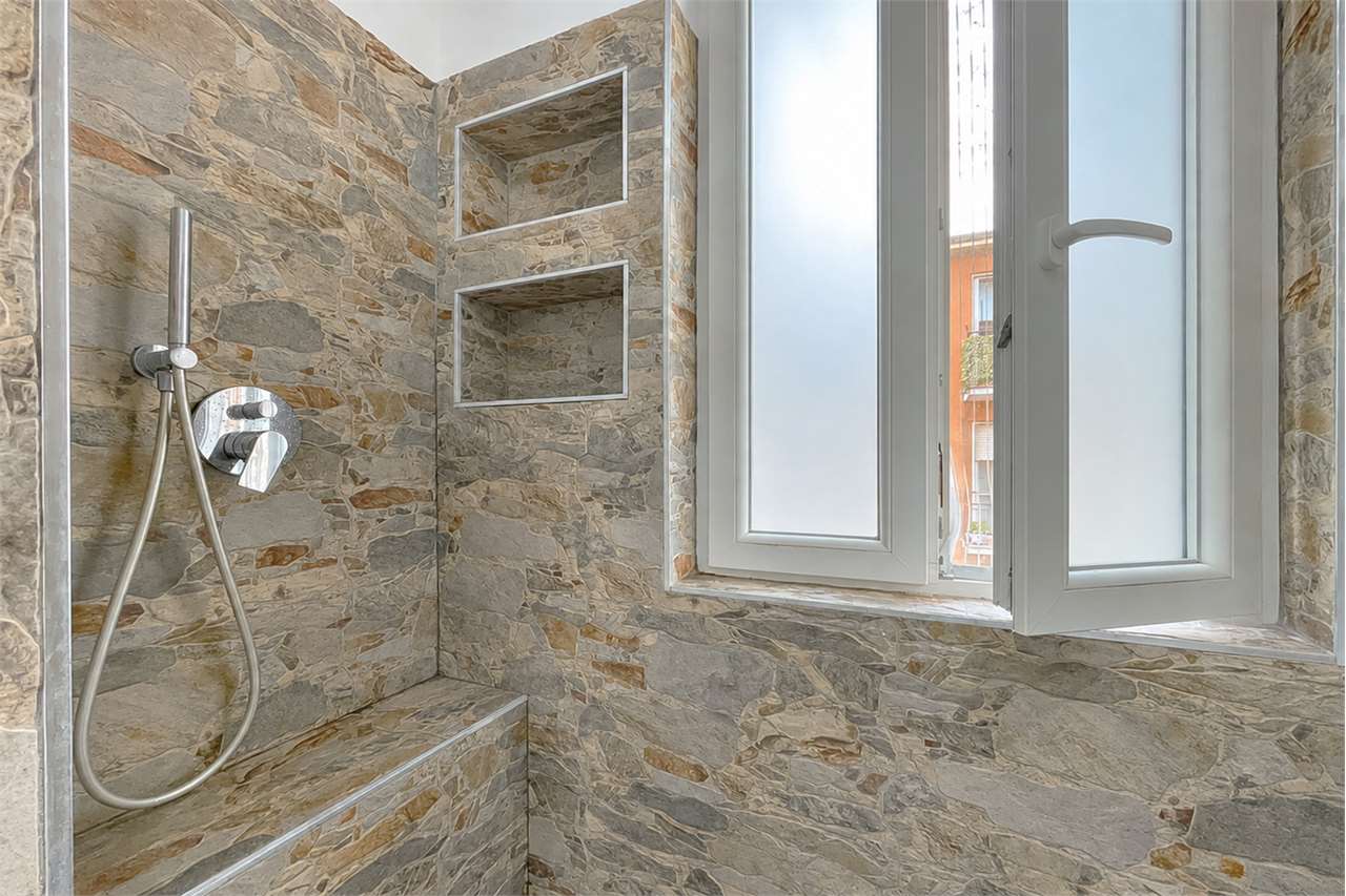 VENDITA 2 Locali, Monza, 157.000 Euro