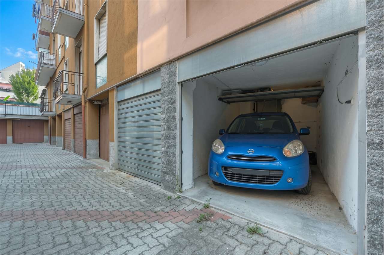VENDITA 2 Locali, Monza, 157.000 Euro