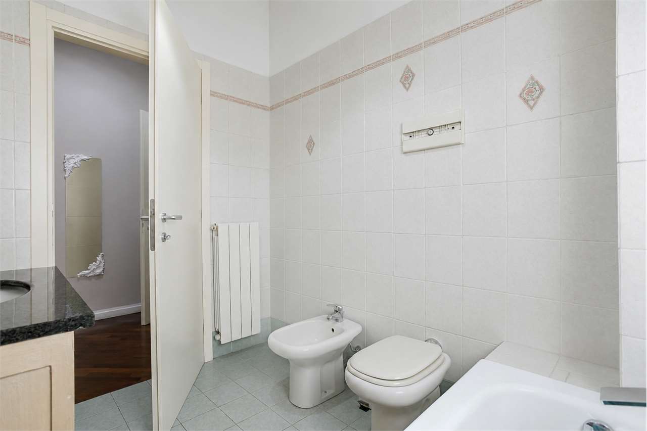 VENDITA 3 Locali, Monza, 398.000 Euro