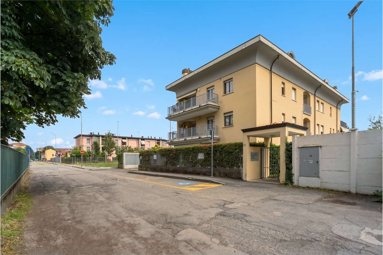 VENDITA 3 Locali, Monza, 398.000 Euro