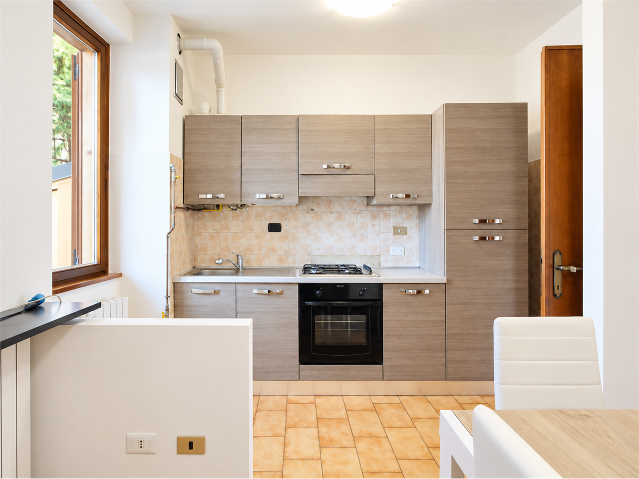 AFFITTO 2 Locali, Basiano, 580 Euro