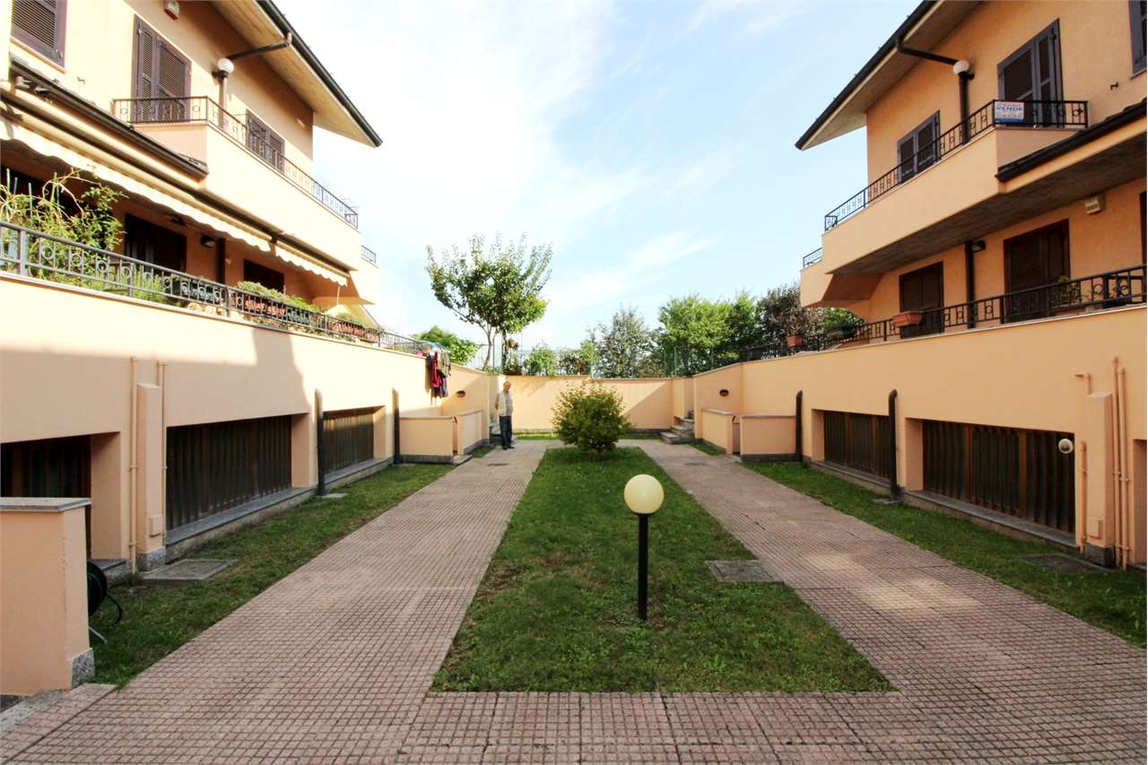 VENDITA 2 Locali, Trezzano Rosa, 50.000 Euro