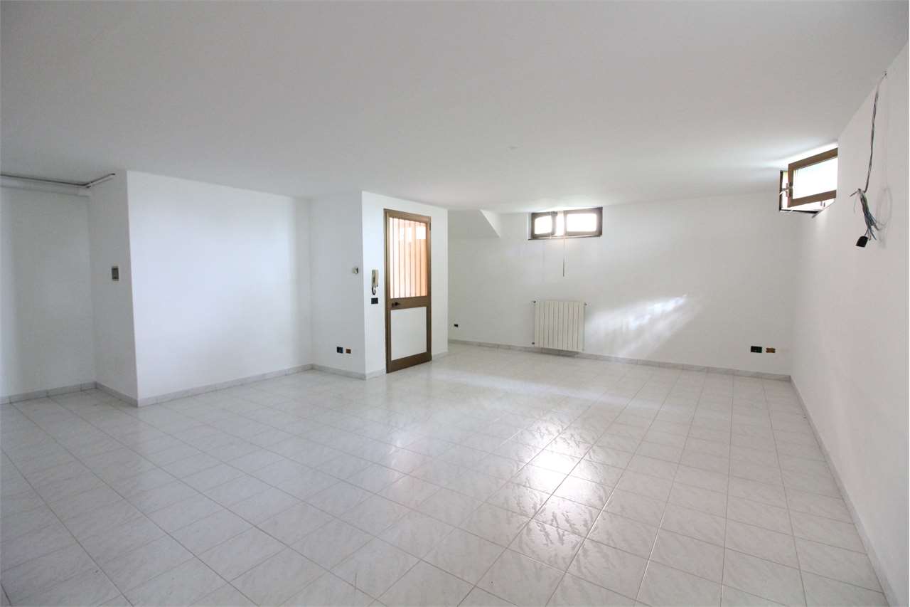 VENDITA 2 Locali, Trezzano Rosa, 50.000 Euro