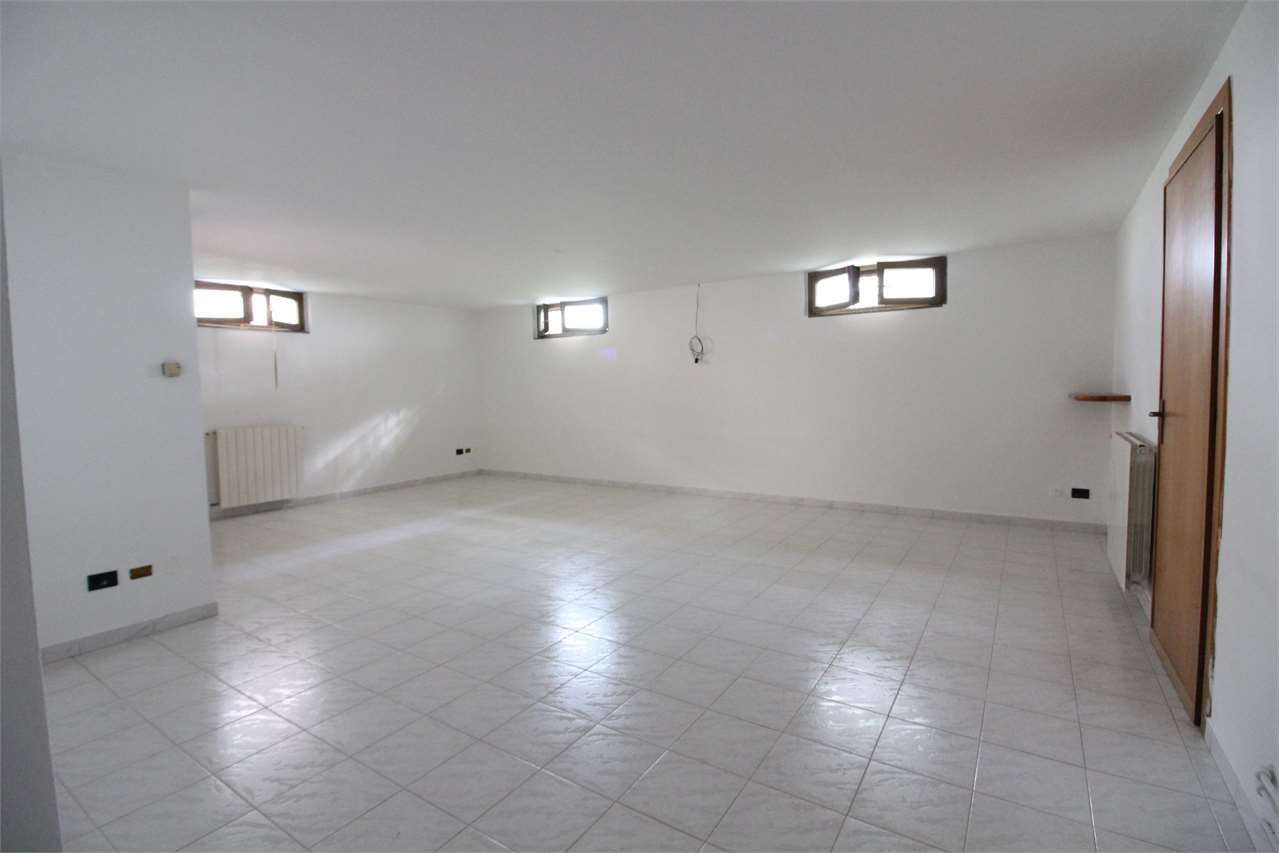 VENDITA 2 Locali, Trezzano Rosa, 50.000 Euro