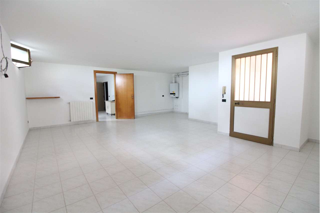 VENDITA 2 Locali, Trezzano Rosa, 50.000 Euro