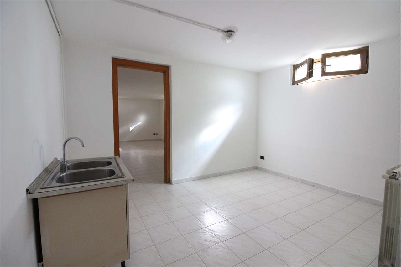 VENDITA 2 Locali, Trezzano Rosa, 50.000 Euro