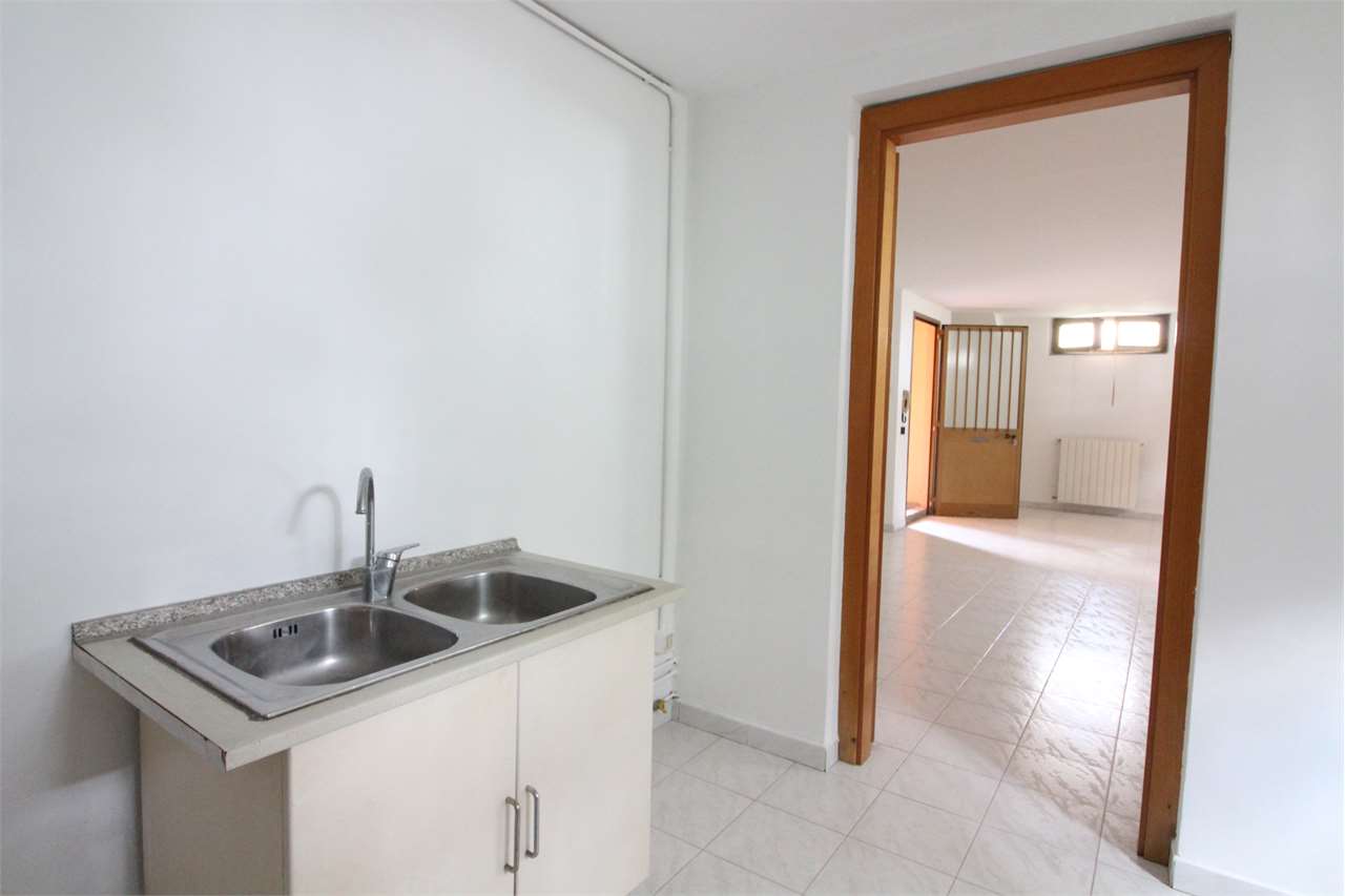 VENDITA 2 Locali, Trezzano Rosa, 50.000 Euro