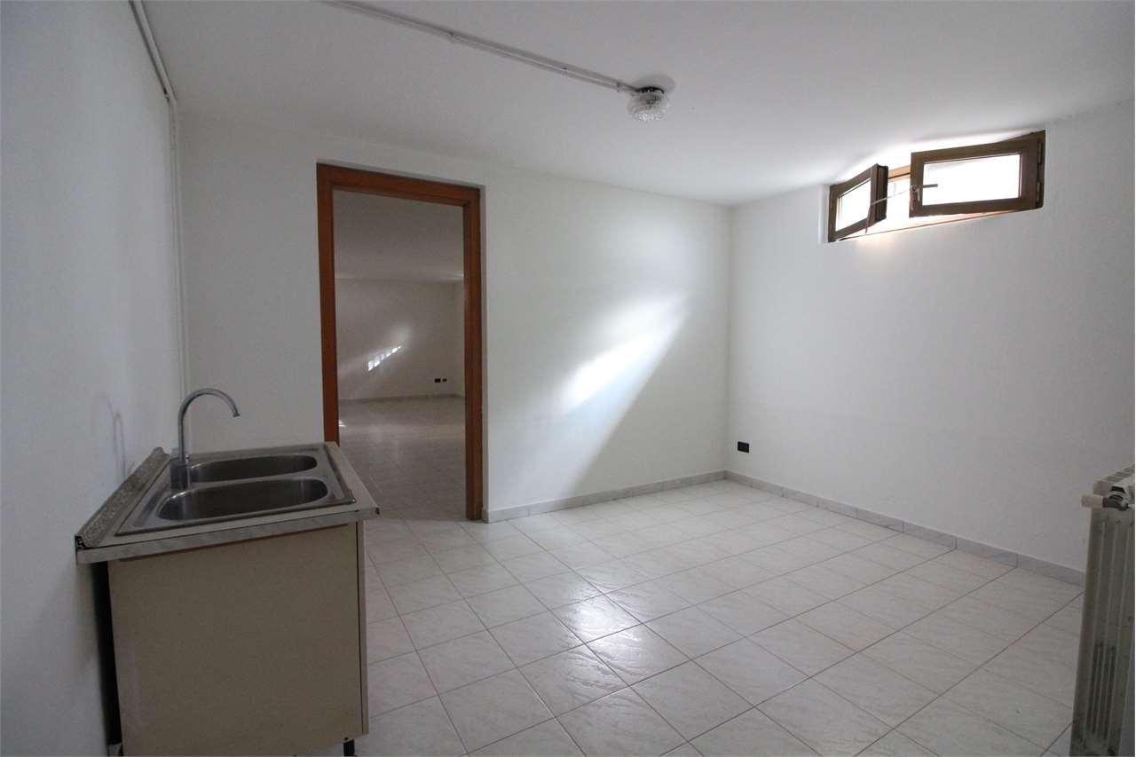VENDITA 2 Locali, Trezzano Rosa, 50.000 Euro