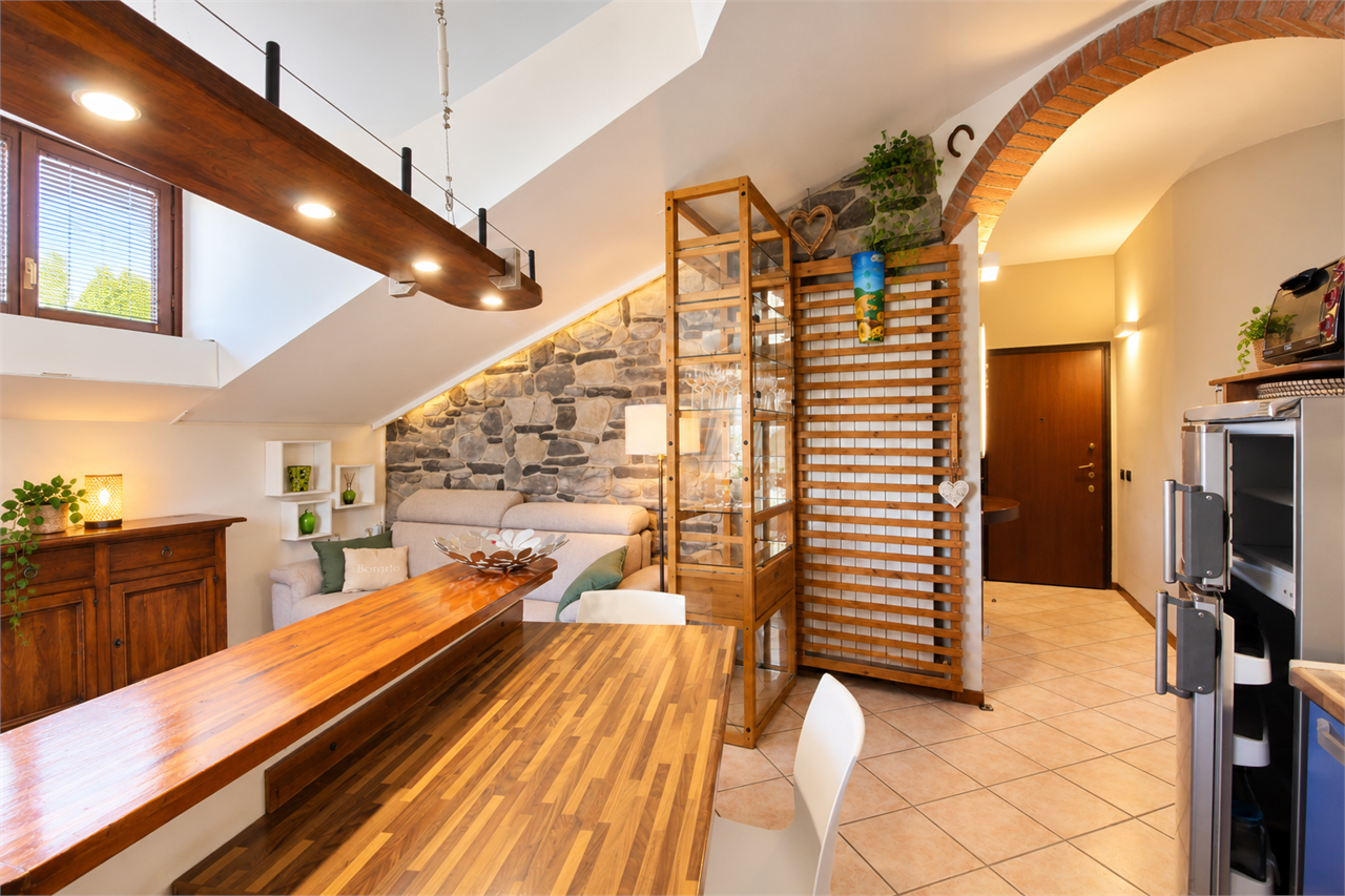 AFFITTO 2 Locali, Trezzano Rosa, 520 Euro