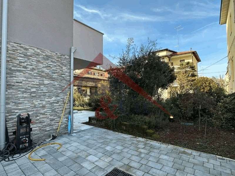 Appartamento in vendita a Modena (MO)