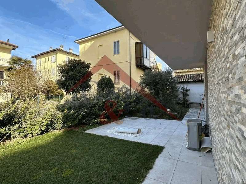 Appartamento in vendita a Modena (MO)