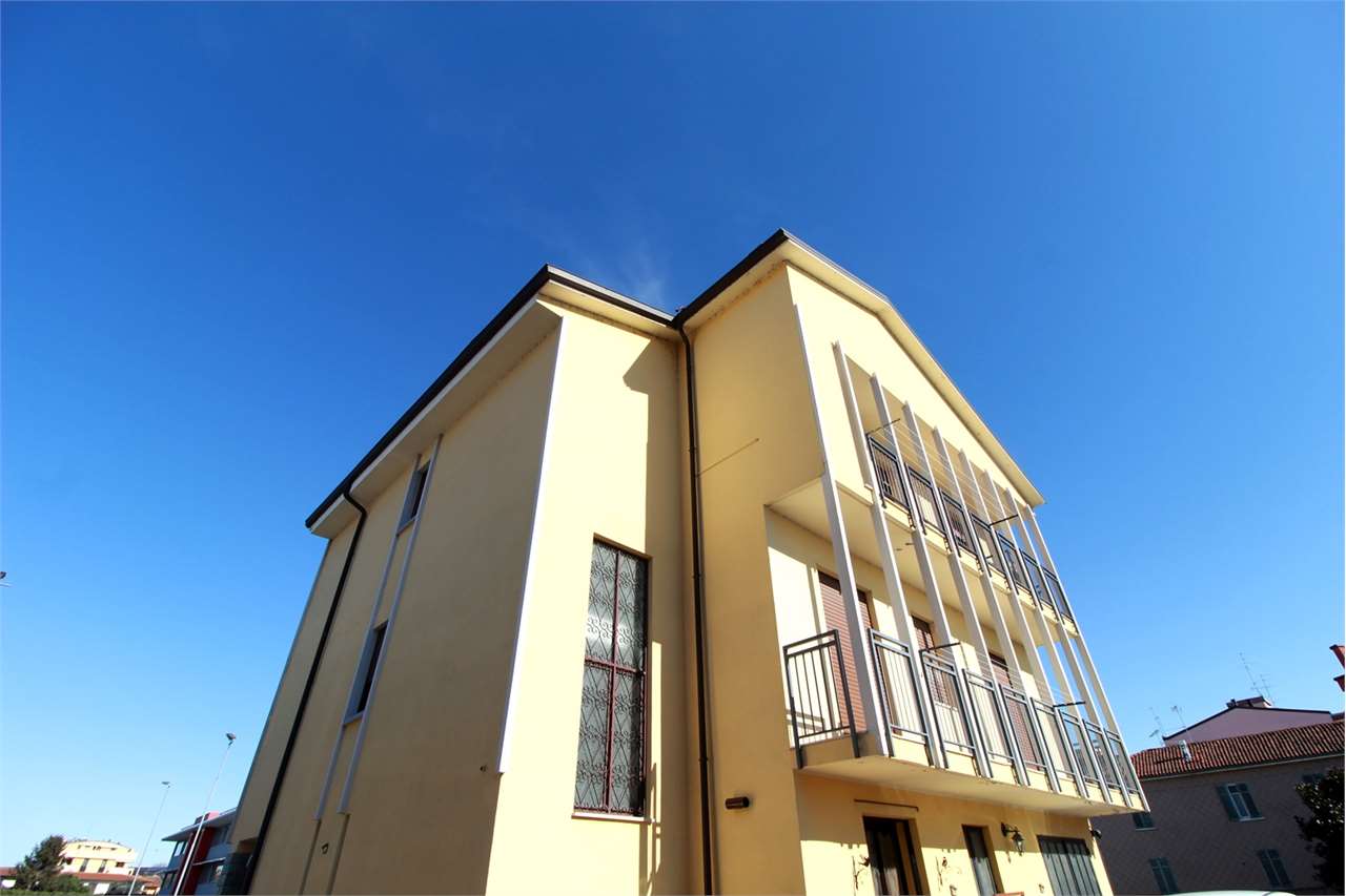 Fotografia Villa bifamiliare piccola 2