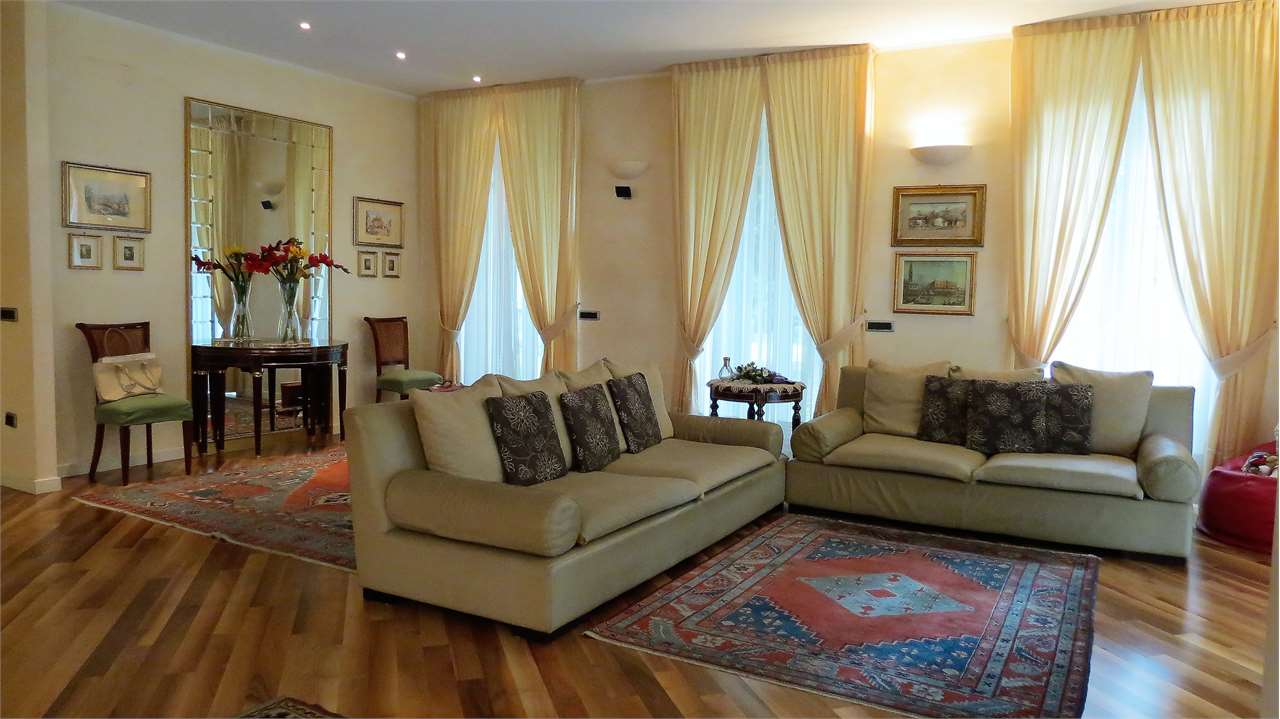 Como Vendita Villa